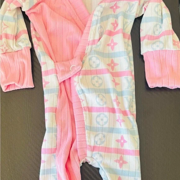 Pink and Blue Boujee Baby coming home outfit - Picture 2 of 5